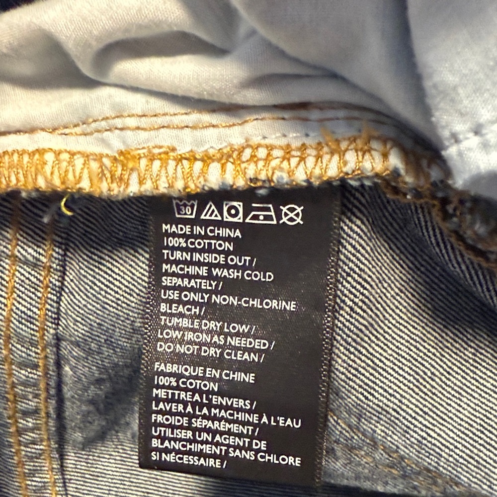 BDG Dark Blue mom Jeans high rise slim with Yellow Floral Embroidery - Picture 7 of 7